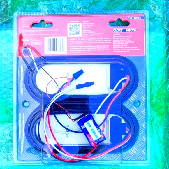 Optronics TLL112RK GloLight Red 6" Oval Sealed 22-LED Trailer Light Kit - Picture 3 of 3